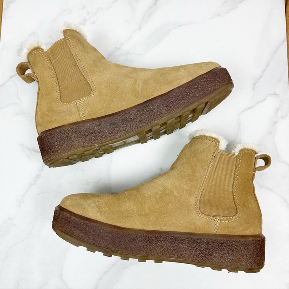 Madewell The Toasty Chelsea Boot in Dried Barley - Picture 4 of 11